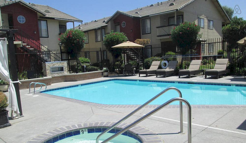 Whispering Meadows Apartments Bakersfield Exterior foto