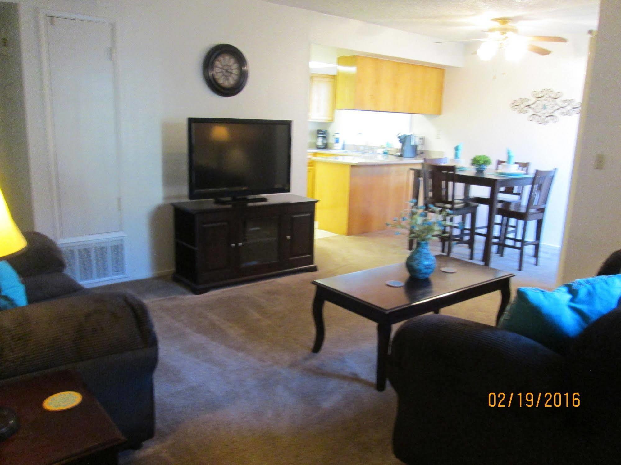 Whispering Meadows Apartments Bakersfield Exterior foto